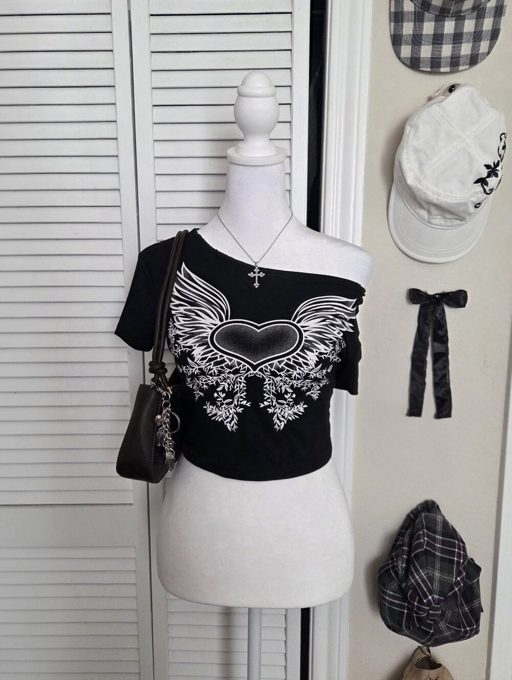 Black Off Shoulder Winged Heart Graphic Crop Top